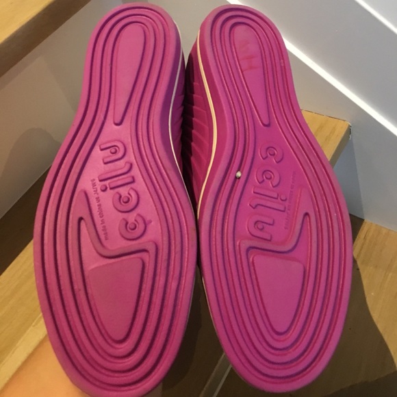 Ccilu Vegan Berries and Cream Hi Tops - Picture 5 of 6